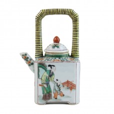 1011   A Kang-Xi  Wucai Teapot 
